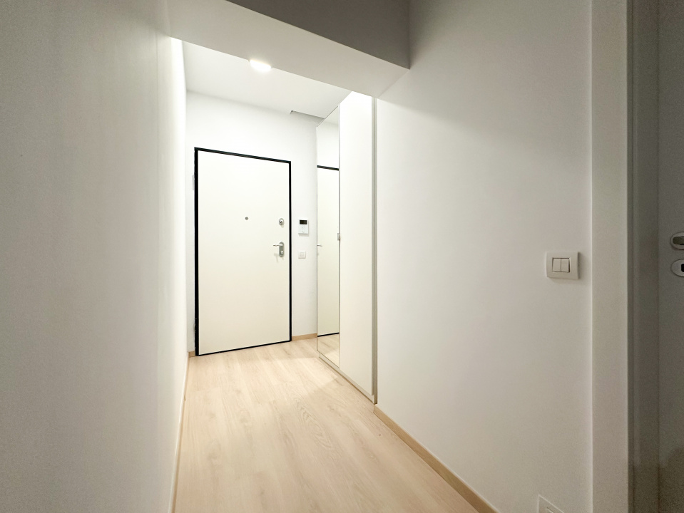 Prima închiriere: Panoramă fără obstacole, 60mp complet echipat