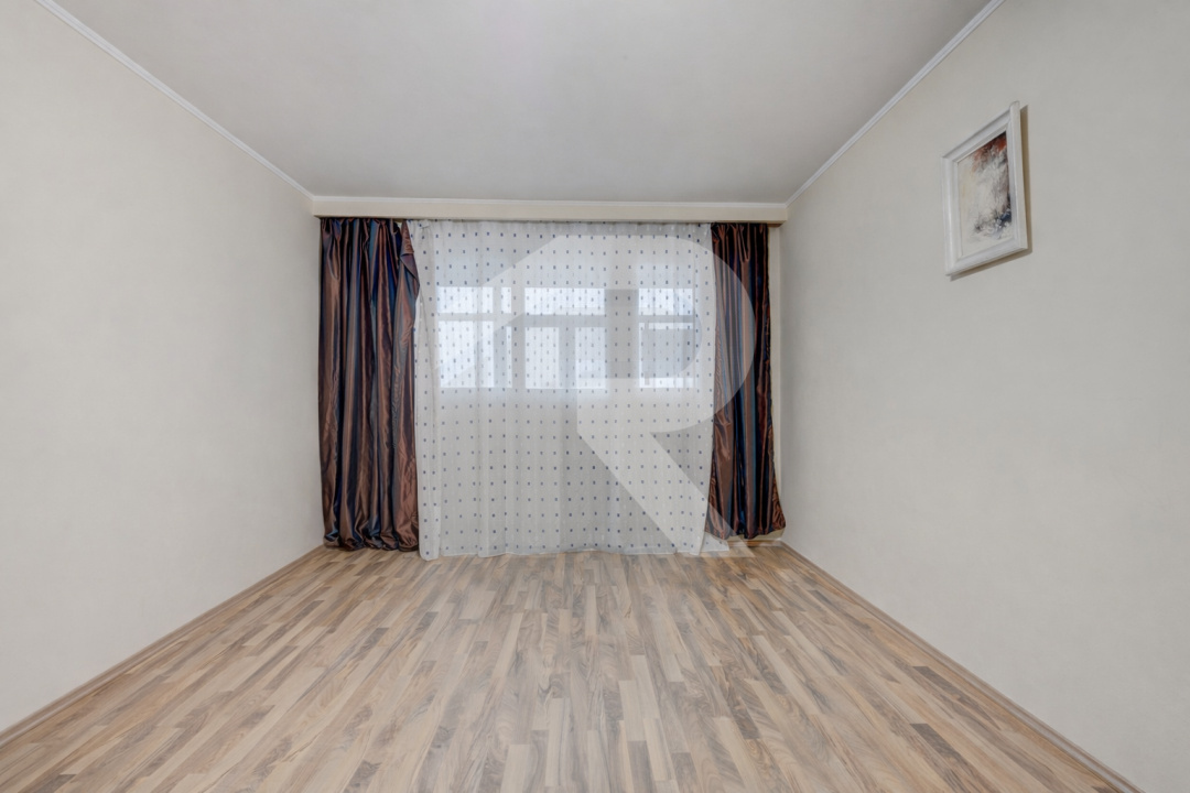 BERCENI – PIAȚA REȘIȚA, 3 CAMERE, 73 MP TOTAL, CENTRALA PROPRIE, LOC PARCARE!