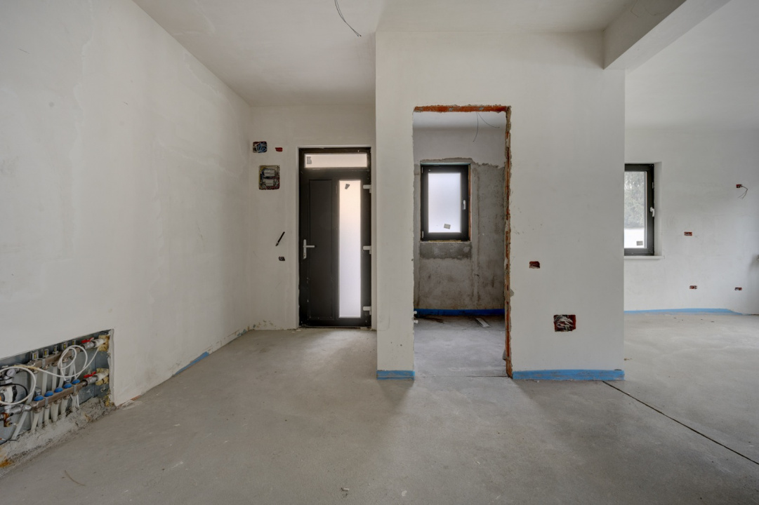 Duplex  - curte - 4 bai - 3 dormitoare -  metrou Păcii 