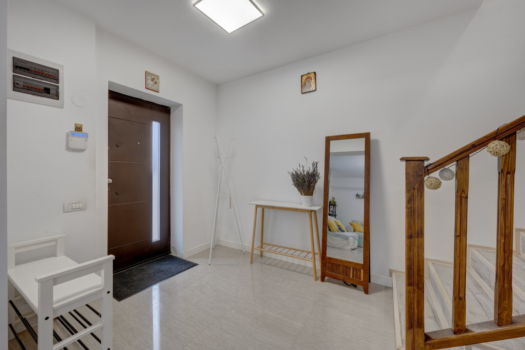 Ciorogarla, Crinului, Mobilata, Incalzire in pardoseala, T= 734mp, Comision 0 %