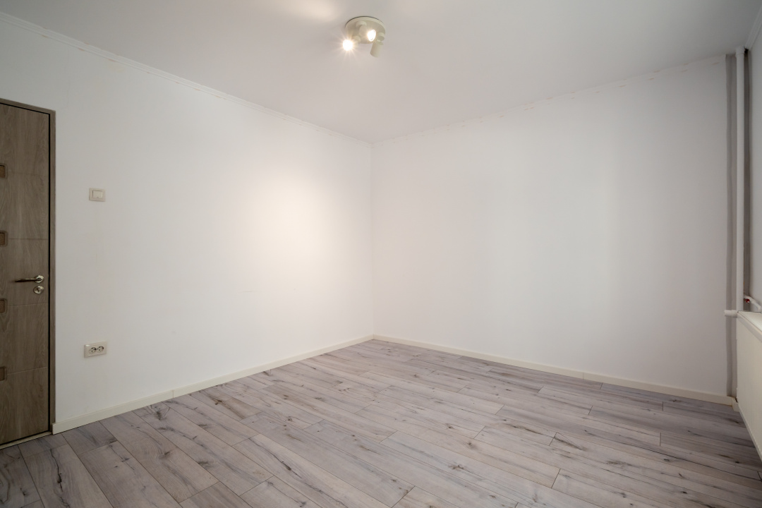 Apartament 3 camere, Nerva Traian, plan secund