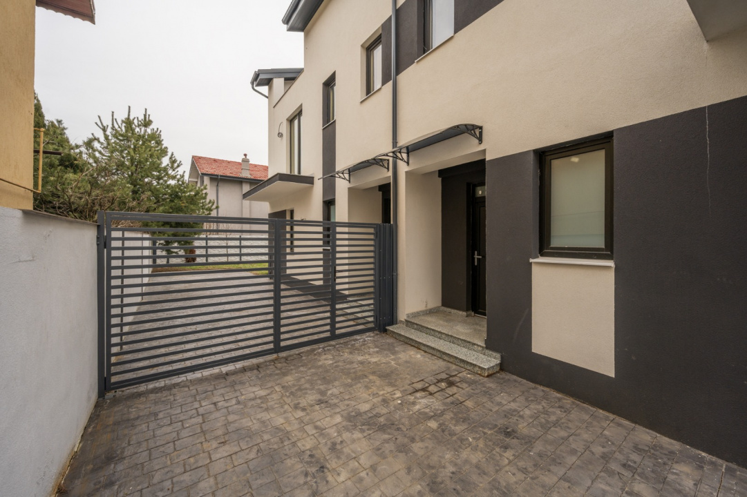 Se preda finisata - 4 bai - 3 dormitoare - curte - parcare -  metrou Păcii 