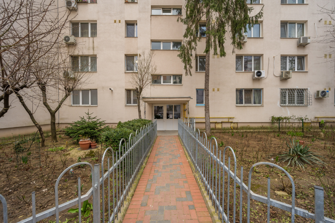 TITAN – OZANA, APARTAMENT 3 CAMERE 66 MP TOTAL, ETAJ 3 DIN 4, RENOVAT! 