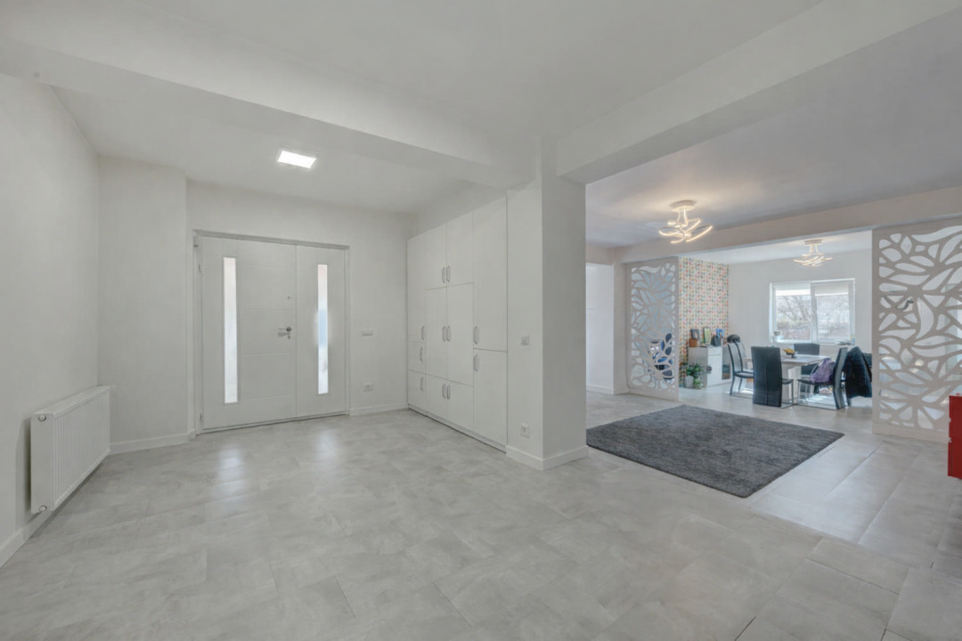 MOGOSOAIA - CENTRAL, CASA 200 MP UTILI, LOT 500 MP, LA CHEIE!