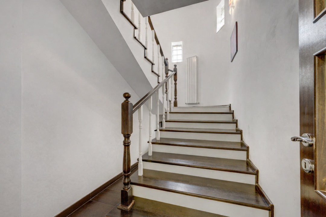 MOGOSOAIA - CENTRAL, CASA 200 MP UTILI, LOT 500 MP, LA CHEIE!