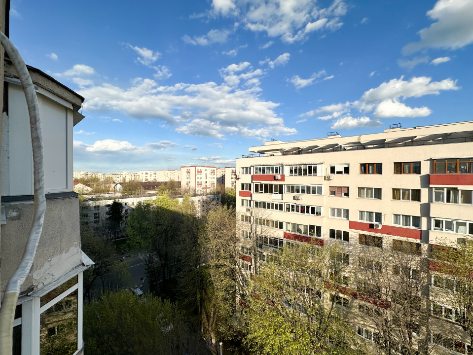 Cel mai scump dar si cel mai frumos 4 camere din Aparatorii Patriei