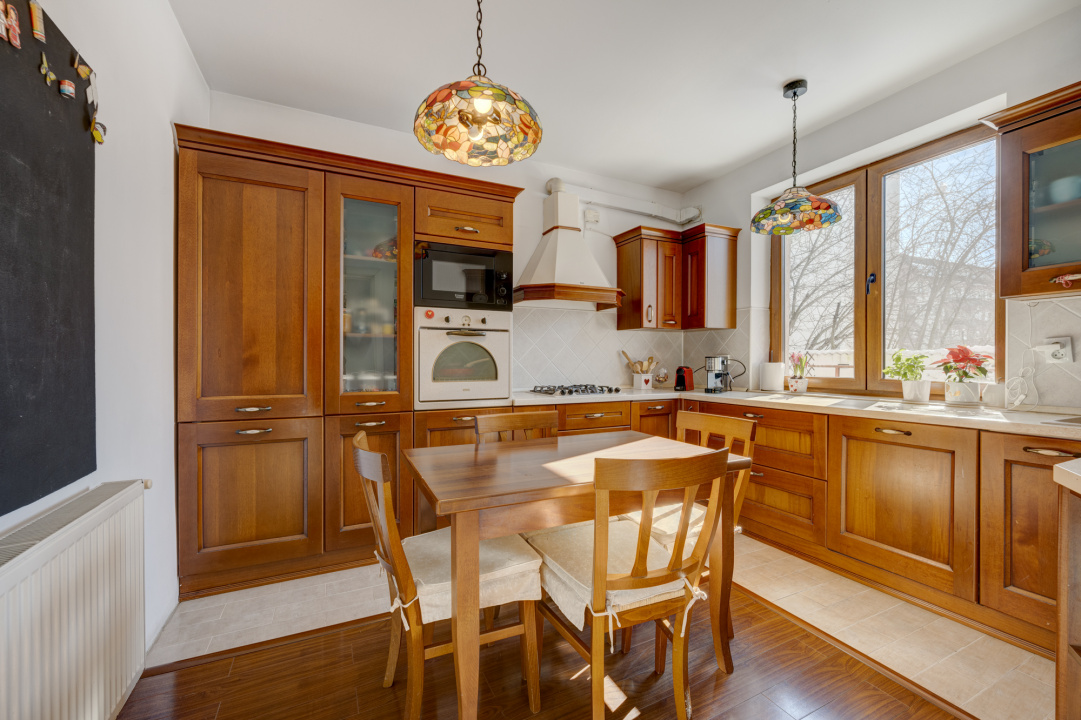 VILA DE INCHIRIAT, Prelungirea Ghencea, Str. Funigeilor, COMISION 0 %