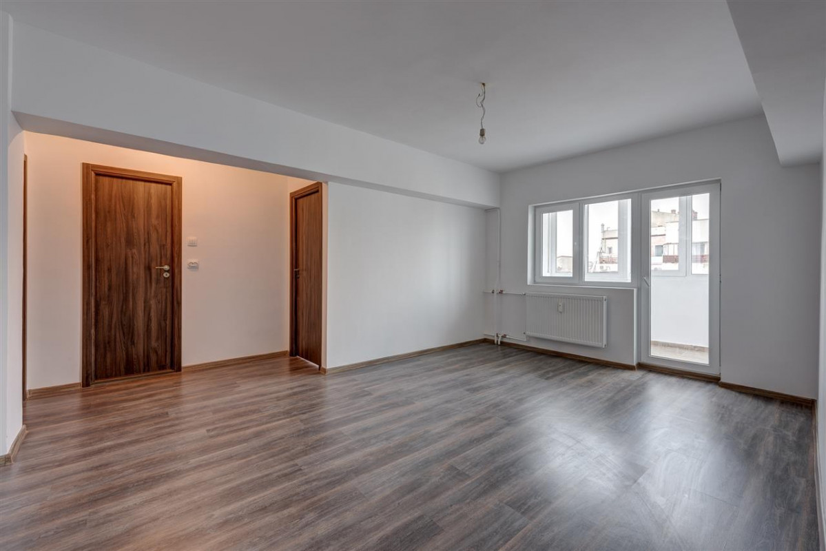Mosilor-Carol 4 camere renovat complet , Comision 0 %