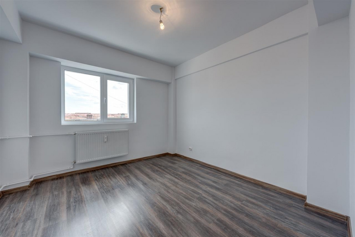Mosilor-Carol 4 camere renovat complet , Comision 0 %