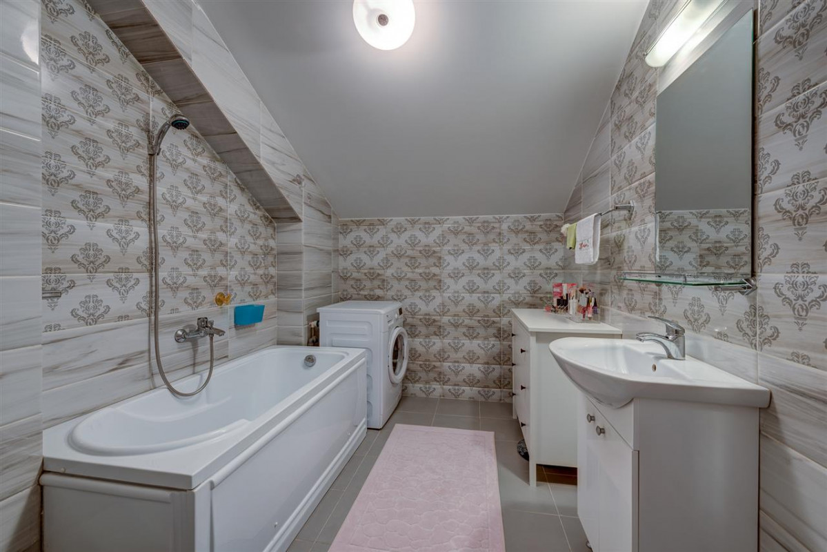 Apartament in imobil nou Drumul Taberei Lidl Moinesti Mobilat
