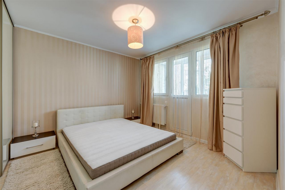 Apartament 4 camere complet mobilat si utilat Drumul Taberei, etaj 2/4