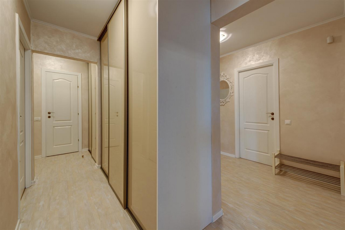 Apartament 4 camere complet mobilat si utilat Drumul Taberei, etaj 2/4