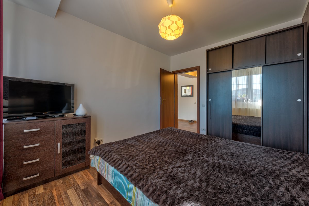 Apartament 2 camere cu garaj subteran,  Drumul Taberei, Plaza Romania
