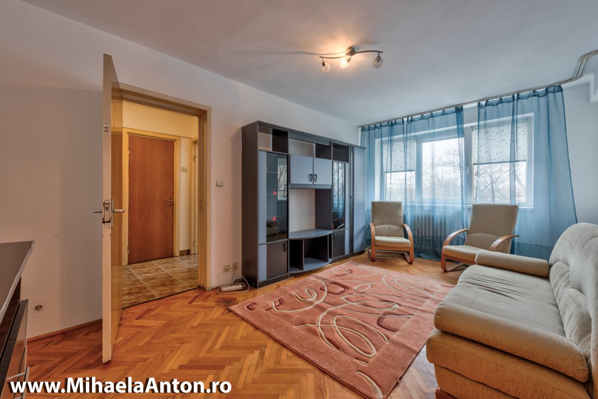 Drumul Taberei, Piata Moghioros, 2  camere, Bloc reabilitat