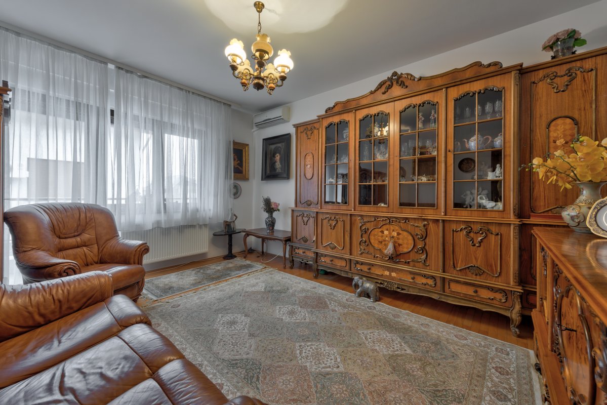 Vila Pipera, Str. Mircea cel Batran, 270 mp, garaj, Comision 0 % 
