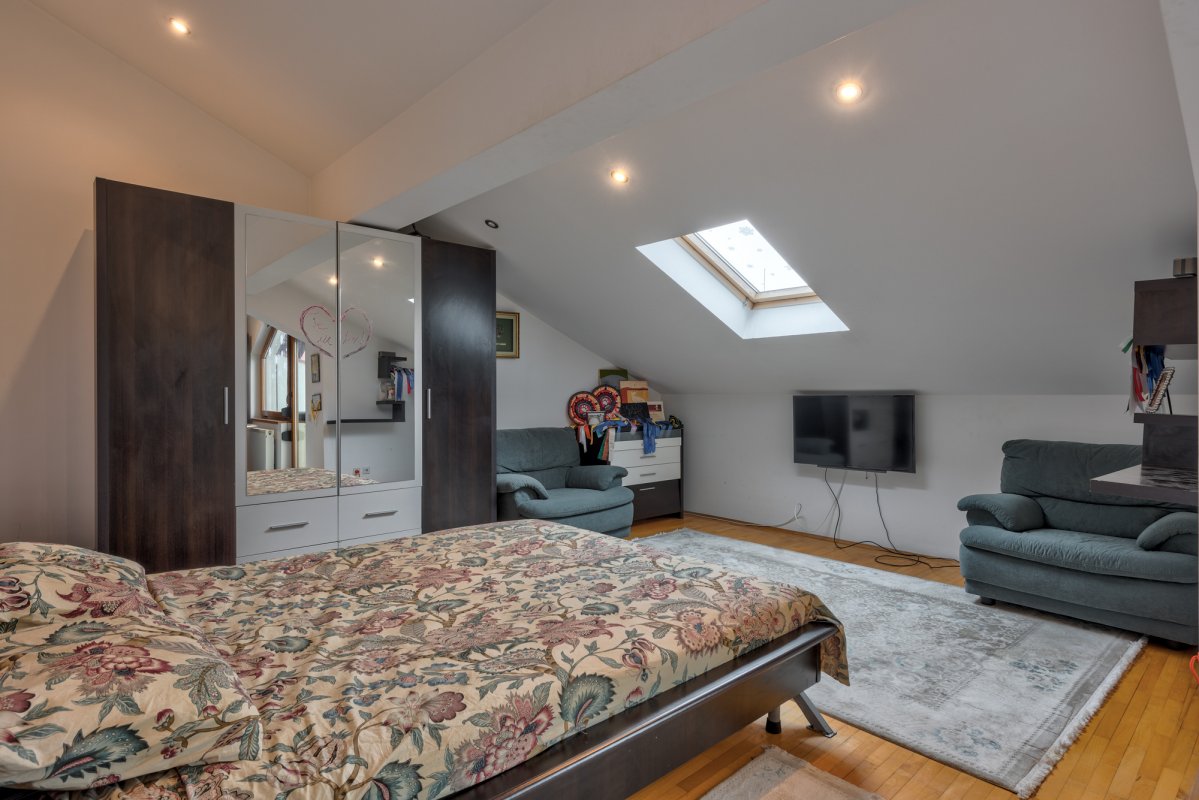 Vila Pipera, Str. Mircea cel Batran, 270 mp, garaj, Comision 0 % 
