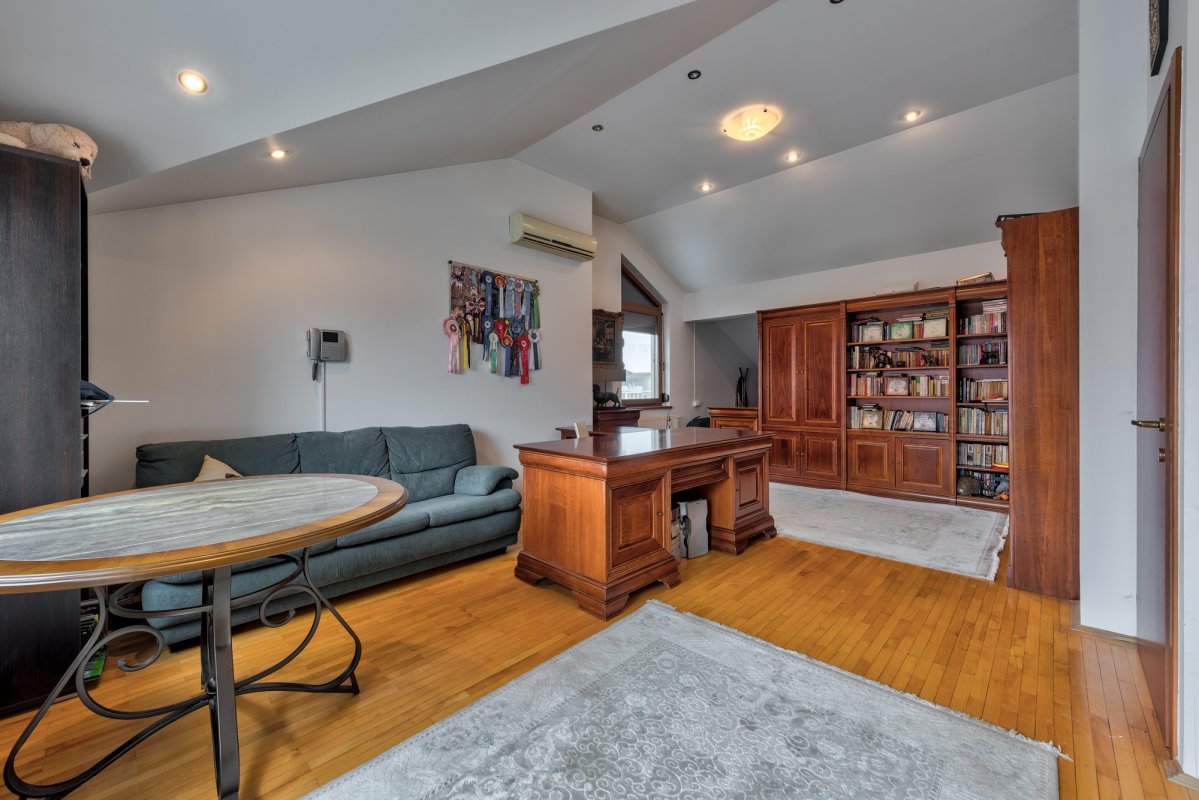 Vila Pipera, Str. Mircea cel Batran, 270 mp, garaj, Comision 0 % 