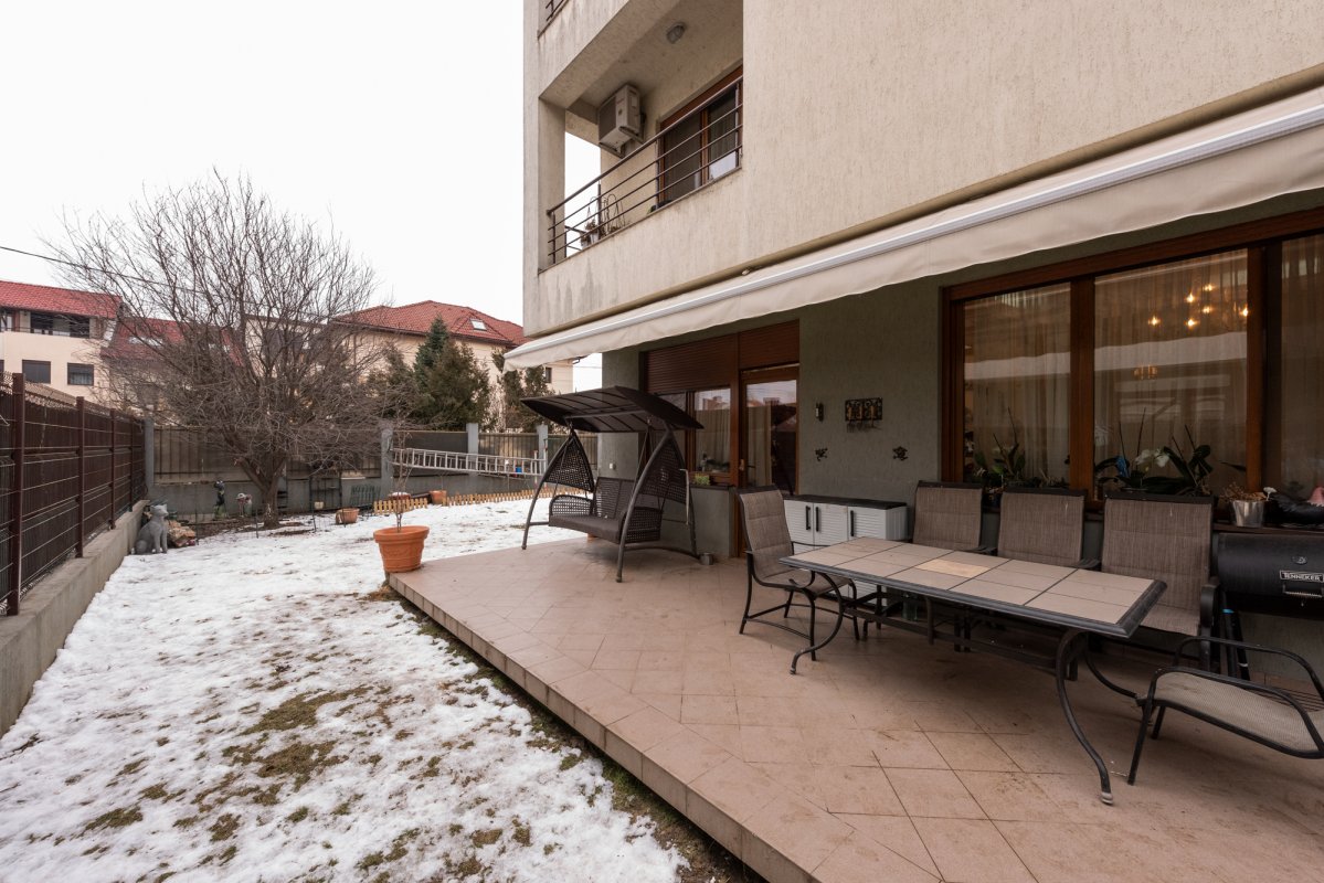Vila Pipera, Str. Mircea cel Batran, 270 mp, garaj, Comision 0 % 