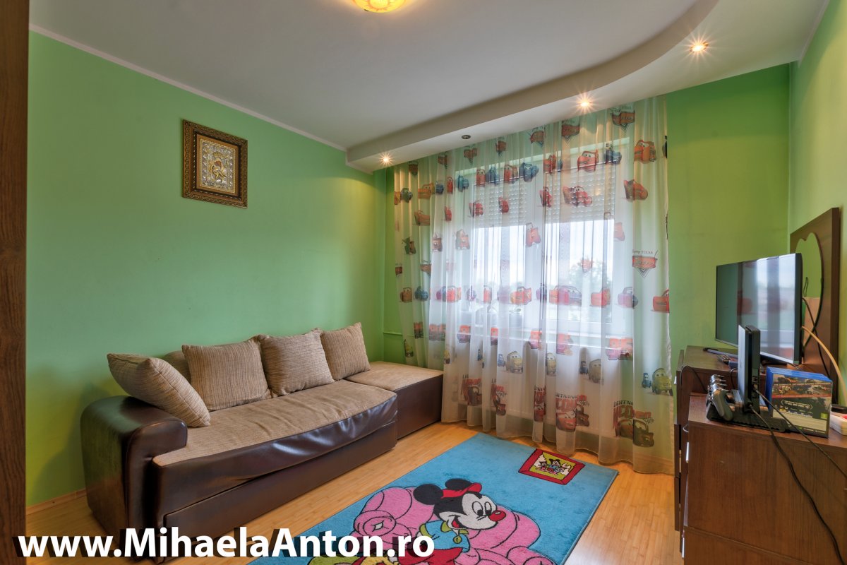 Crangasi, str George Valsan, 2 camere, Mobilat, 4/8, decomandat