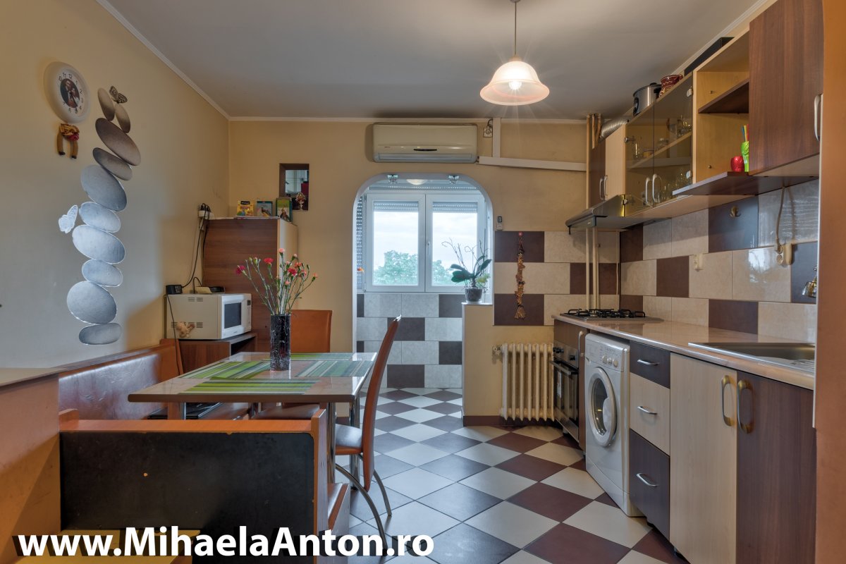 Crangasi, str George Valsan, 2 camere, Mobilat, 4/8, decomandat