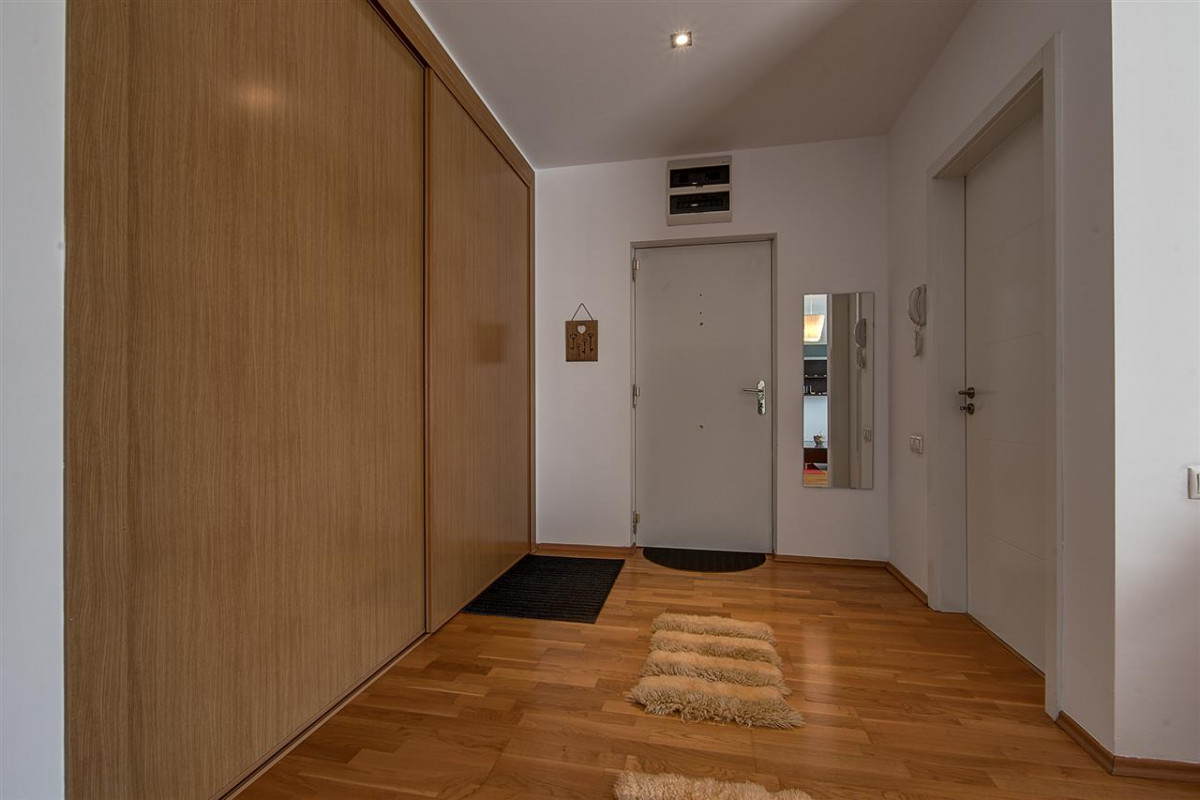 3 Camere Pipera Ibiza Sol, terasa 41mp, 2 locuri de parcare si boxa 
