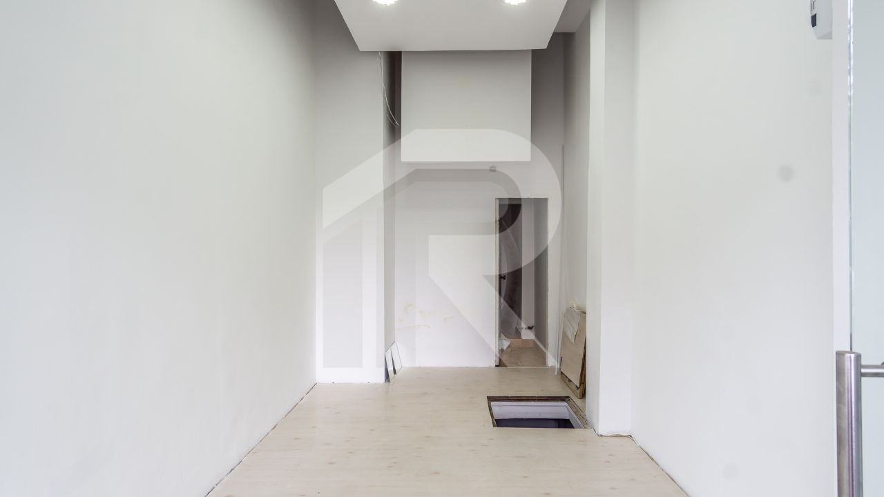 Spatiu comercial stradal si central Pache Protopopescu 88, SC: 35mp, SU: 25mp