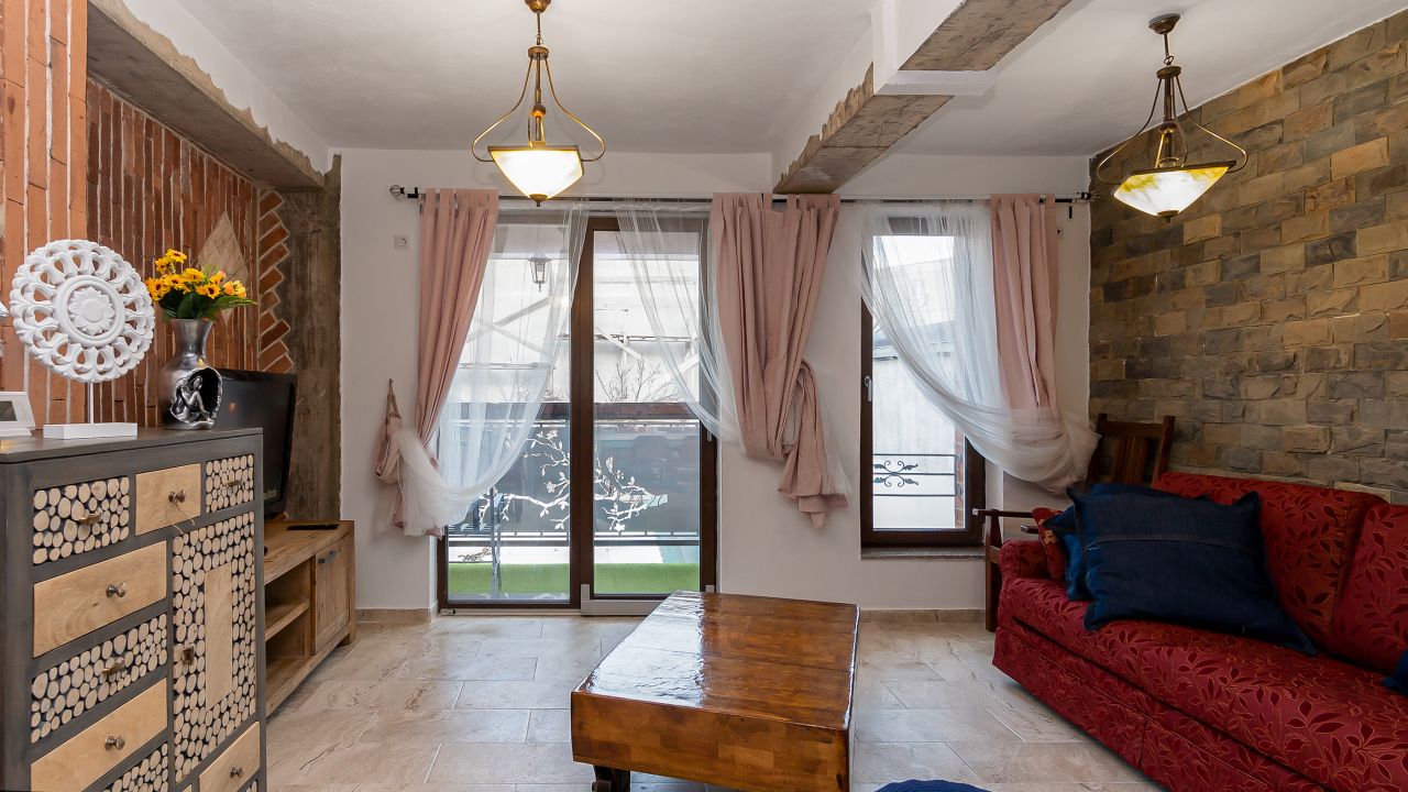 Alunisului - 2 camere - zona case-vile - fara comision !