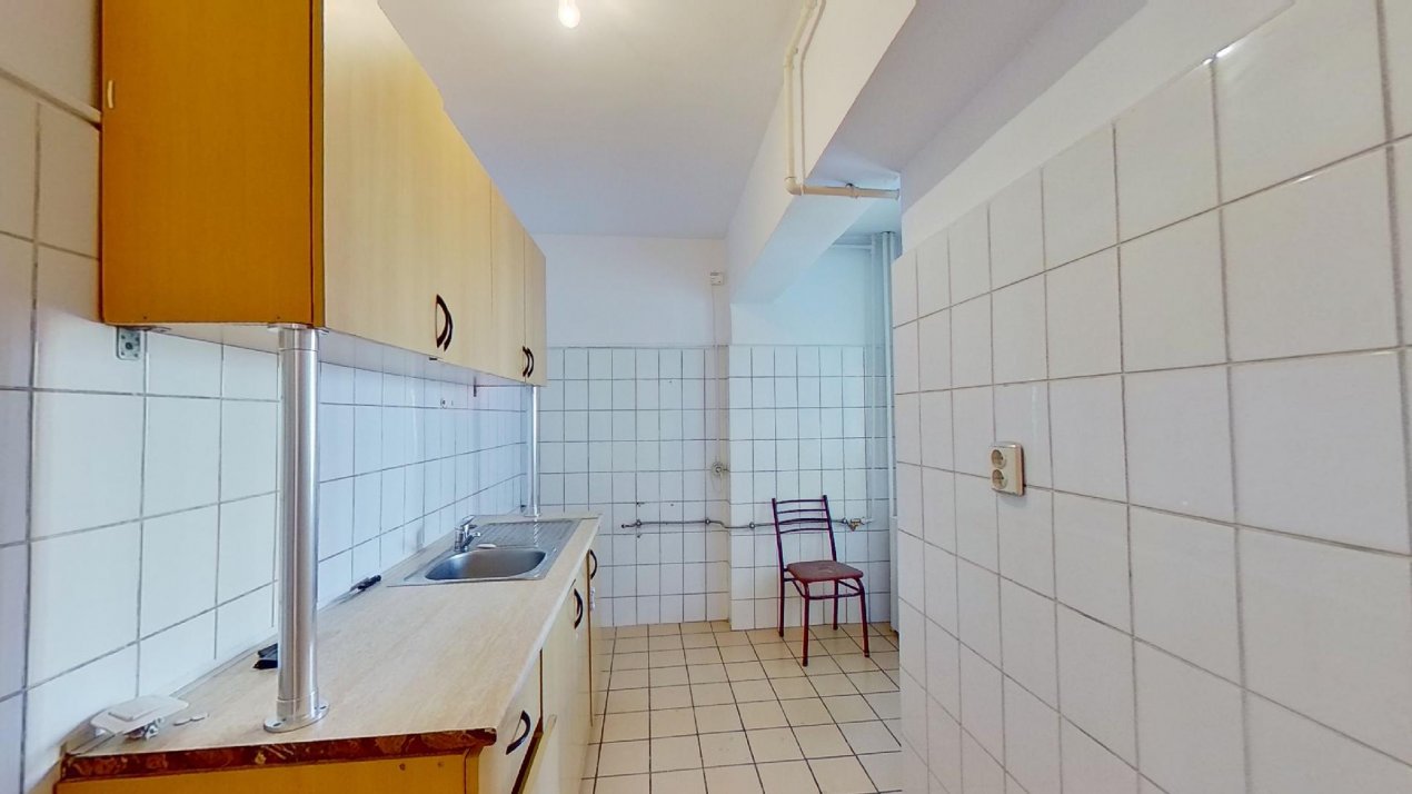 B-dul Decebal I nemobilat I 2 camere I etajul 1 