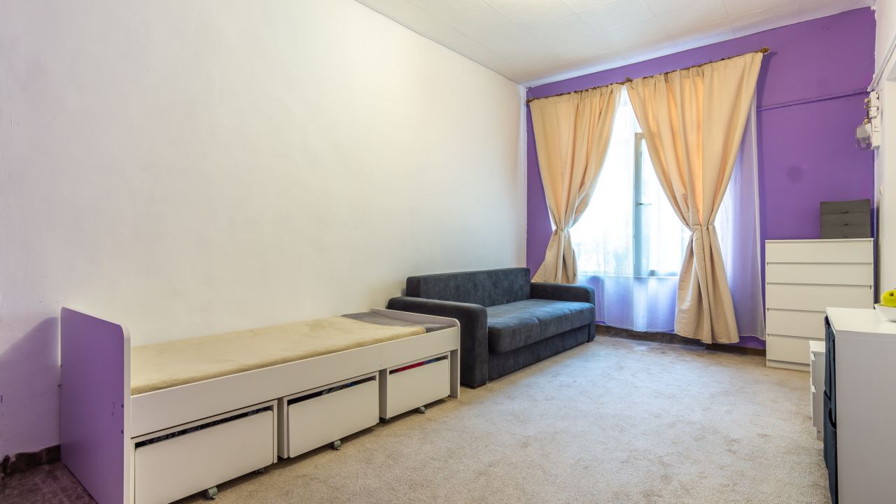 2 camere, 2 bai, et 1, 40mp,se fac 2 garsoniere, Parcul Cismigiu, regim hotelier