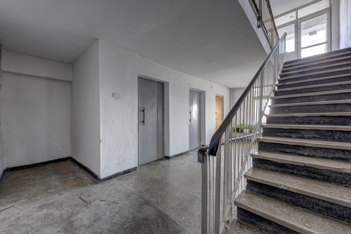 Garsoniera metrou, mobilata si utilata complet, renovata, prima inchiriere!