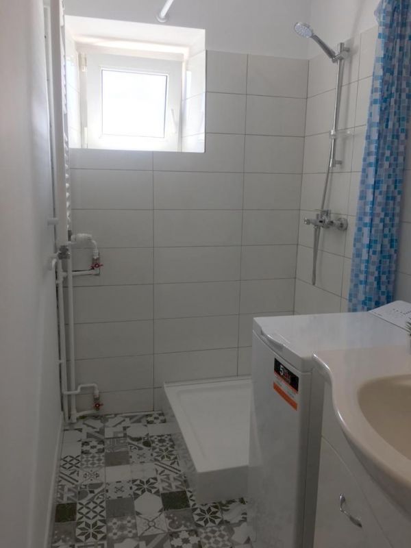 Garsoniera metrou, mobilata si utilata complet, renovata, prima inchiriere!