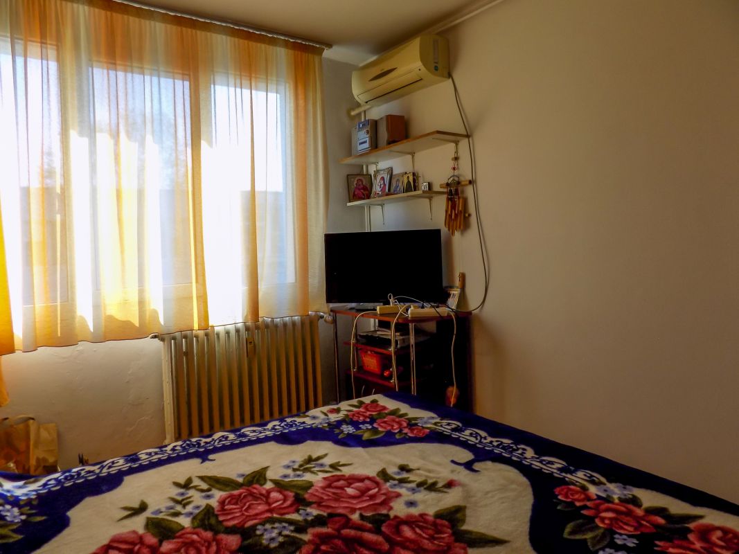 Apartament 2 camere decomandat langa Parcul Moghioros