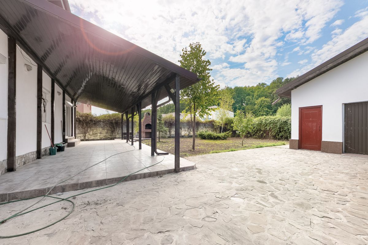 Casa de langa padurea Snagov.