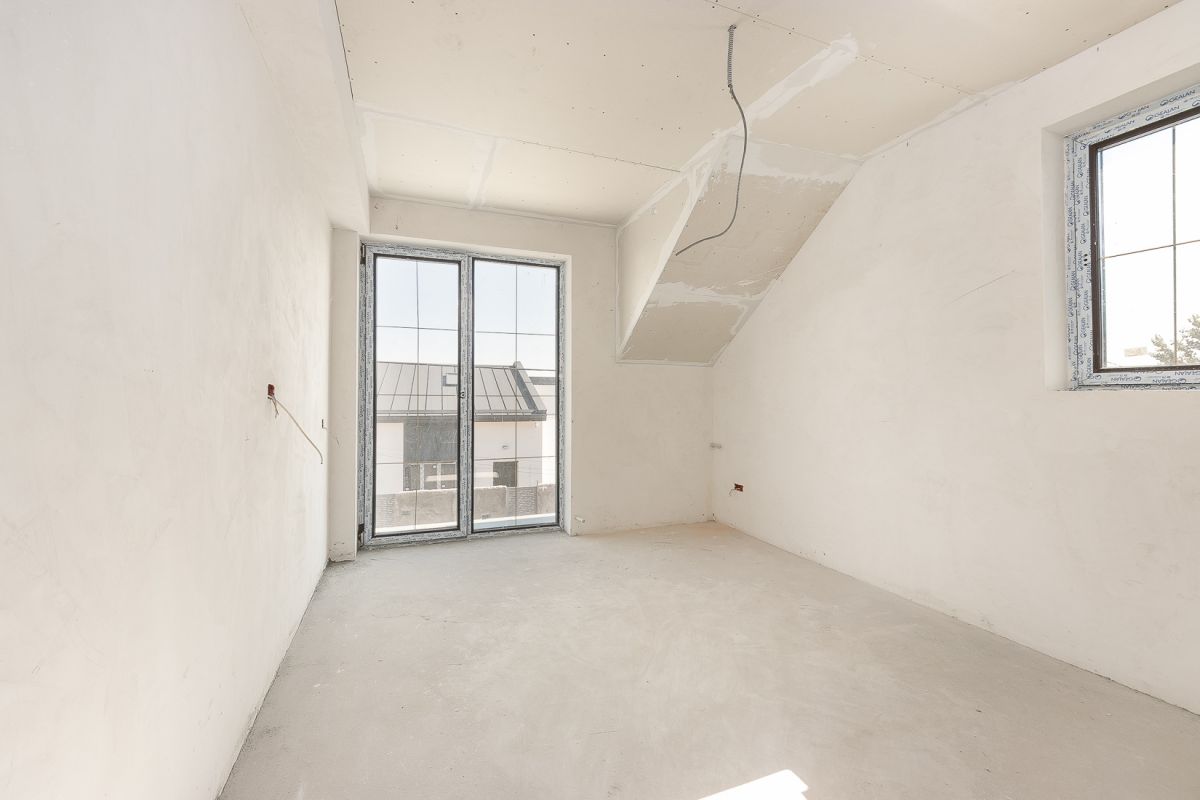 Vila la pret de apartament.