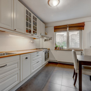 Apartament cu 3 camere - decomandat - centrală termica - bloc reabilitat 