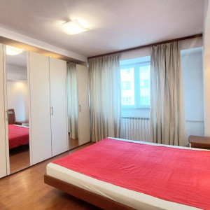 Ap. 3 camere, 90 mp, GARAJ propriu, Cernauti - bl. ANL