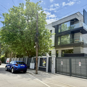 Unirii, apartament cu priveliste catre Sud-Vest, gata de mutat