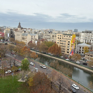 Apartament foarte spatios cu 2 Camere Bdul Libertatii-Parc Izvor