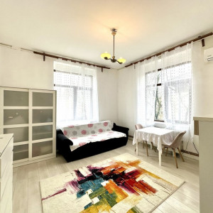 OPORTUNITATE-Vanzare garsoniera renovata pentru investitie- Dorobanti -Str Roma 